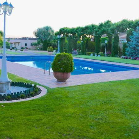 فندق 5 Bedrooms House With Private Pool Jacuzzi And Terrace At Salamanca Villamayor (Salamanca)